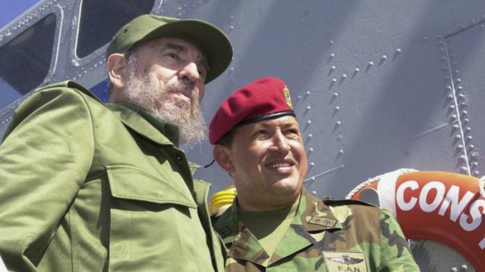 Pocas veces en Nuestra América dos luchadores revolucionarios y estadistas tuvieron una relación tan estrecha como la de Fidel y Chávez. Foto: Archivo de Granma Pocas veces en Nuestra América dos luchadores revolucionarios y estadistas tuvieron una relación tan estrecha como la de Fidel y Chávez. Foto: Archivo de Granma