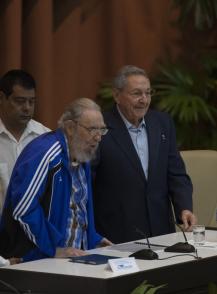 Fidel Castro en la clausura del VII Congreso del PCC