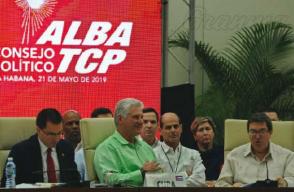 El Presidente cubano asistió a la sesión de clausura del xviii Consejo Político del ALBA-TCP. Foto: José Manuel Correa El Presidente cubano asistió a la sesión de clausura del xviii Consejo Político del ALBA-TCP. Foto: José Manuel Correa