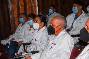 La brigada la componen 16 enfermeros y 13 médicos del Contingente Henry Reeve La brigada la componen 16 enfermeros y 13 médicos del Contingente Henry Reeve