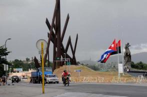 Preparativos en la Plaza de la Revolución Mayor General Antonio Maceo para el acto de homenaje póstumo del Comandante en Jefe. Foto: Roberto Cabrera Catasus