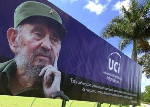 La valla que identifica a la Universidad de las Ciencias Informáticas, exhibe el concepto de Fidel del modelo de la UCI La valla que identifica a la Universidad de las Ciencias Informáticas, exhibe el concepto de Fidel del modelo de la UCI