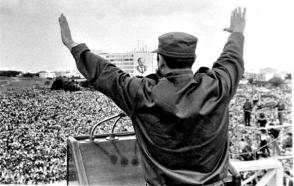 Fidel Castro en la Plaza de la Revolución Fidel Castro en la Plaza de la Revolución