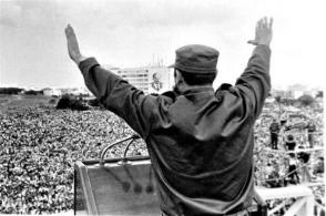 Fidel Castro junto al pueblo cubano en la Plaza Fidel Castro junto al pueblo cubano en la Plaza